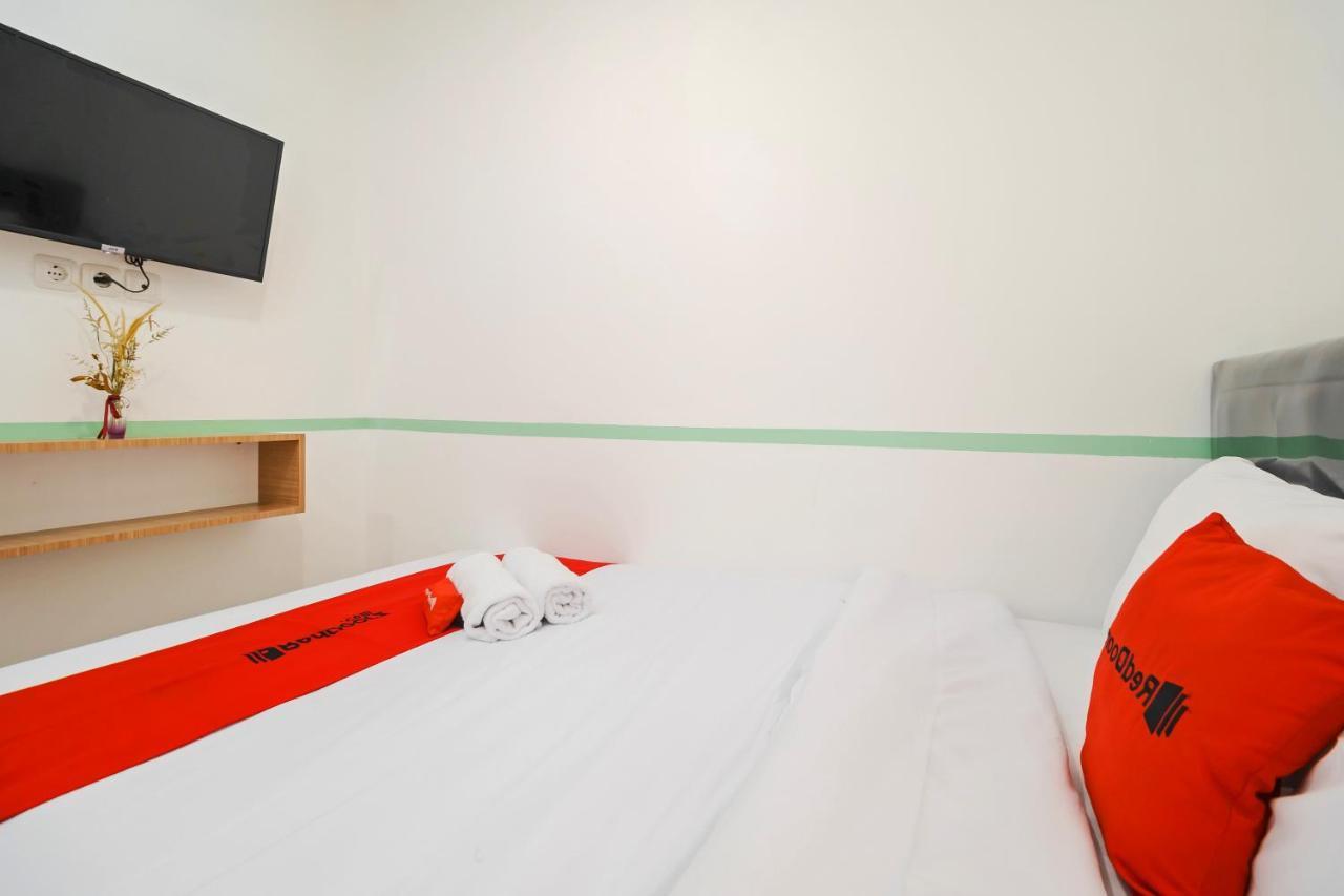 Reddoorz @ Taman Royal Tangerang Hotel Екстериор снимка