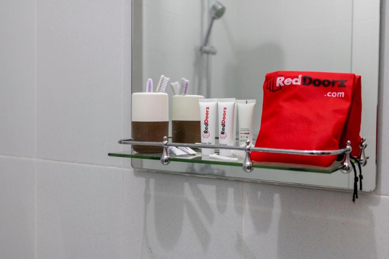 Reddoorz @ Taman Royal Tangerang Hotel Екстериор снимка